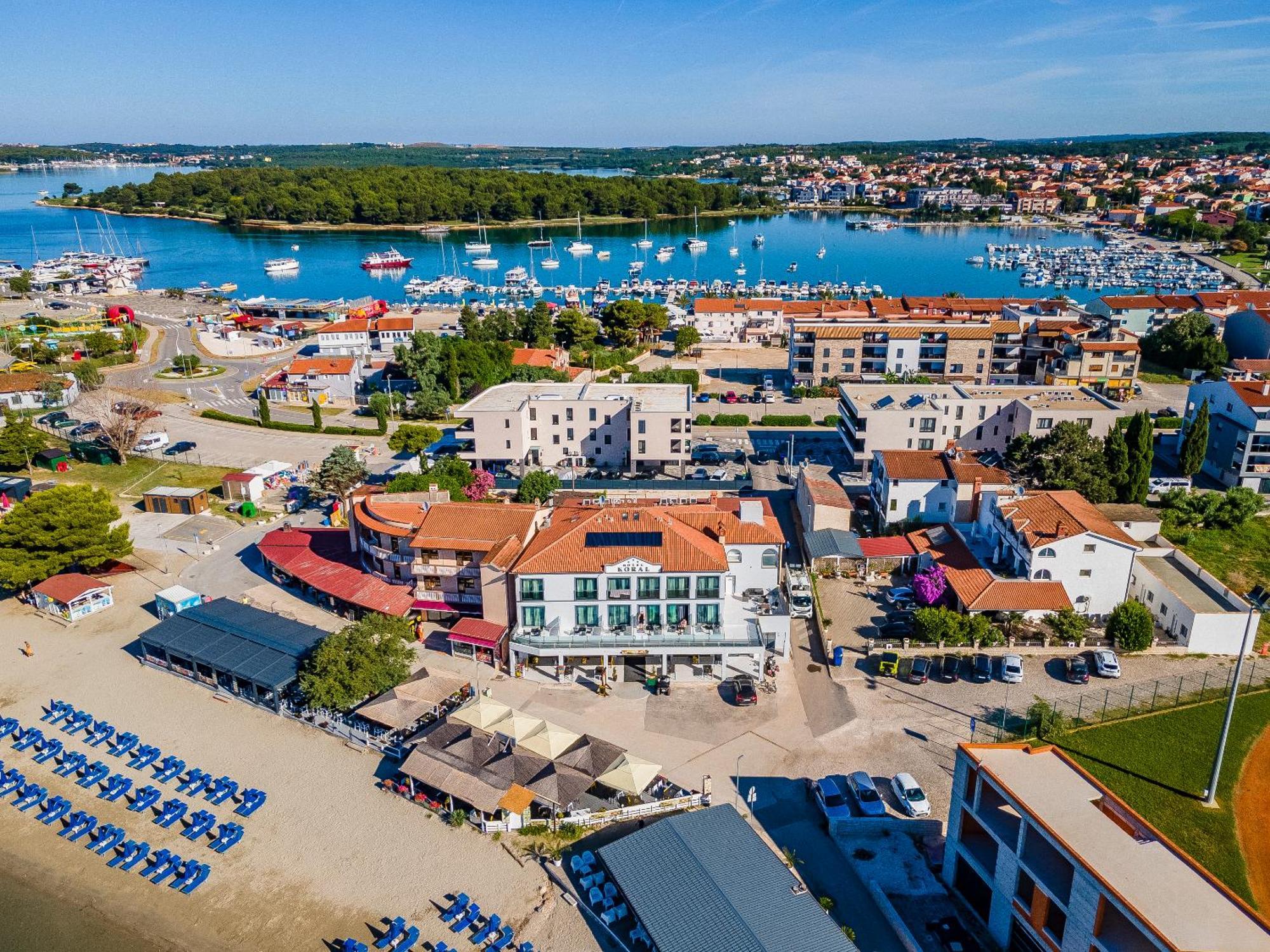 Hotel Koral Medulin Exterior foto